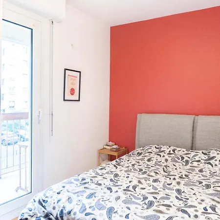 Bright 69 M2 T3 With Balcony Lägenhet
