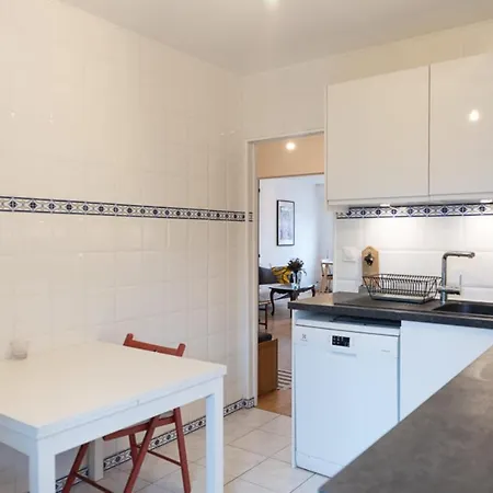 Bright 69 M2 T3 With Balcony