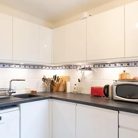 Bright 69 M2 T3 With Balcony Vanves