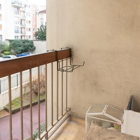 Bright 69 M2 T3 With Balcony *